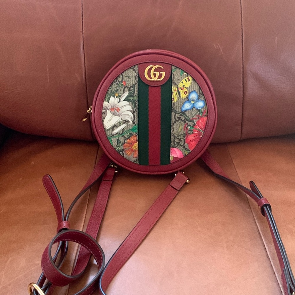 💋❤️ GUCCI Ophidia Supreme GG Canvas Floral Round Backpack❤️💋
